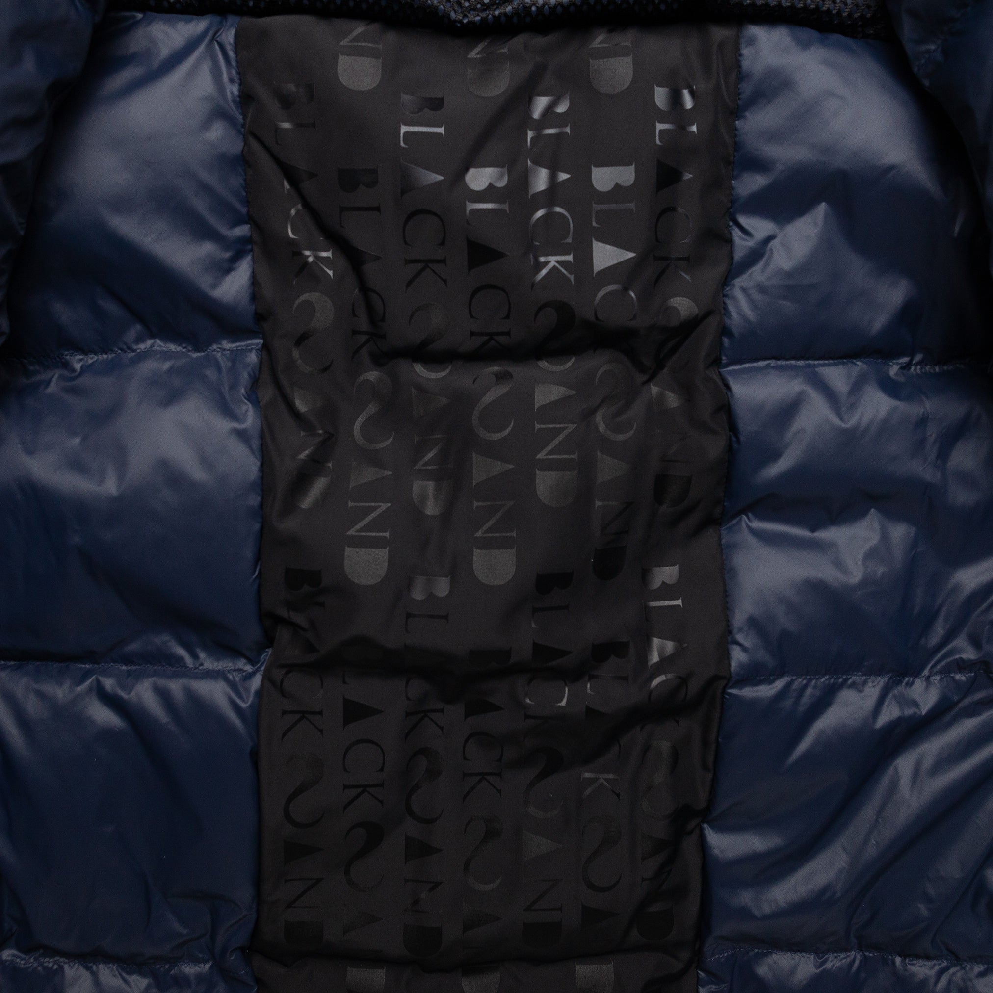 The Arnor Jacket in Navy