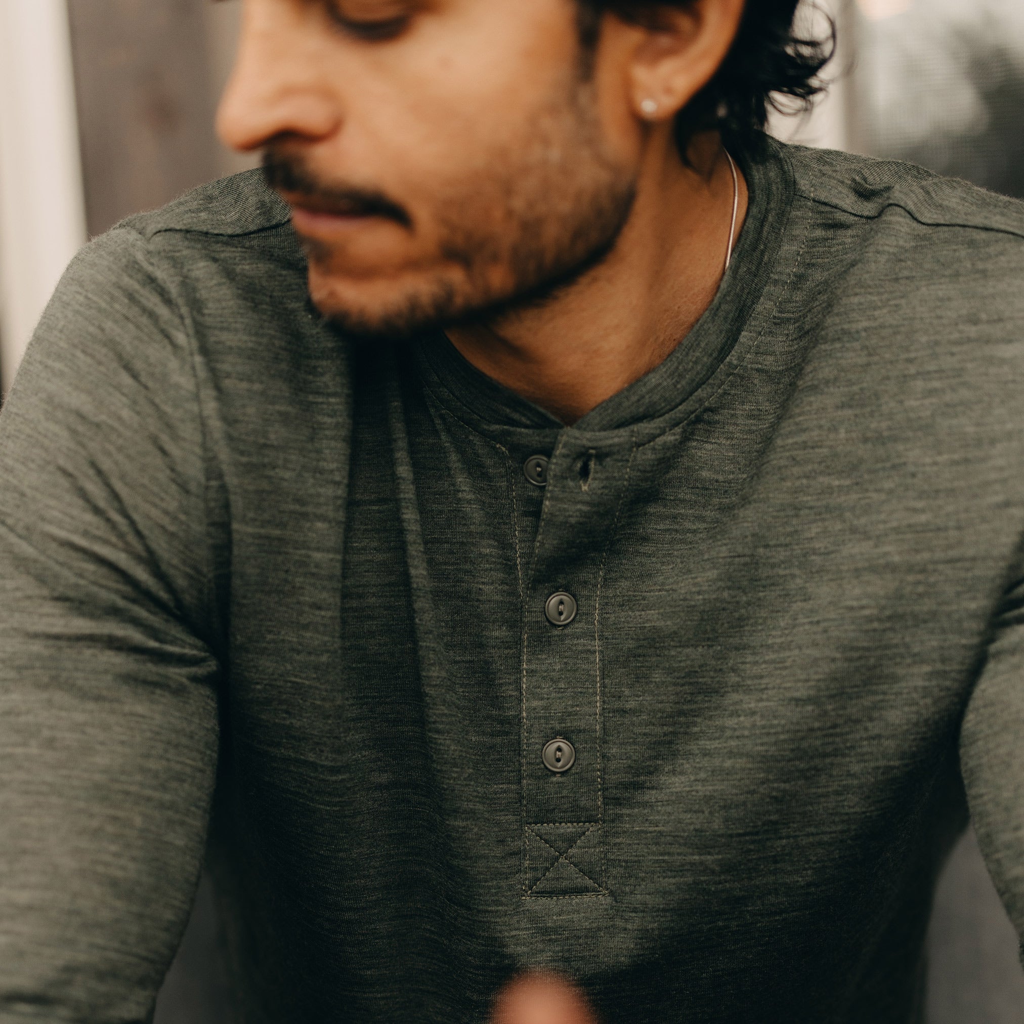 The Merino Henley in Heather Army