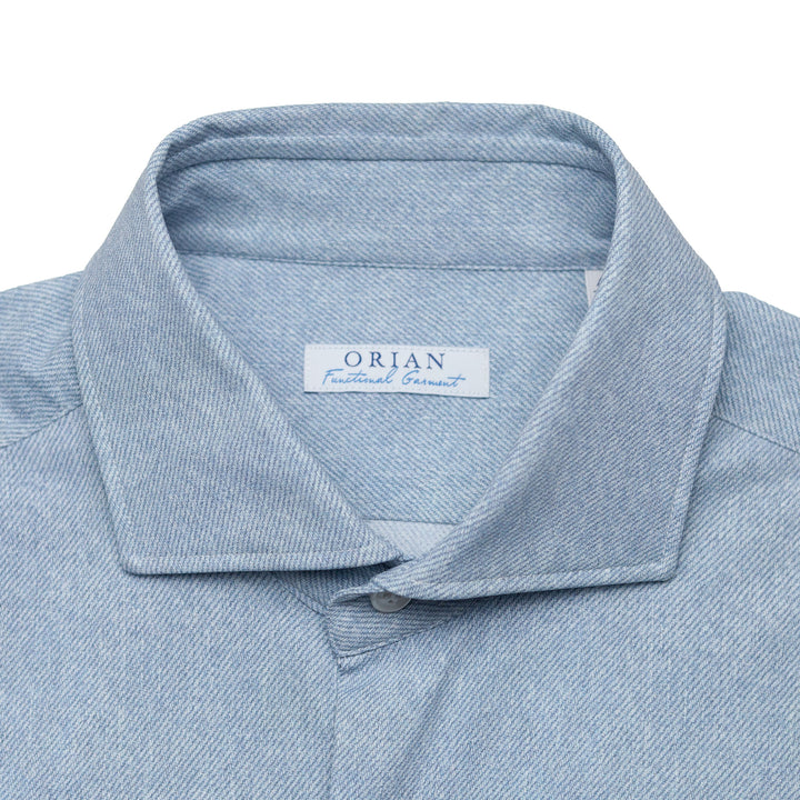 Active Shirt in Blue Chambray