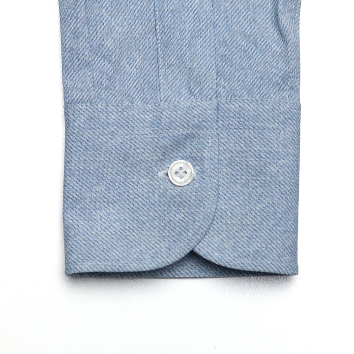 Active Shirt in Blue Chambray