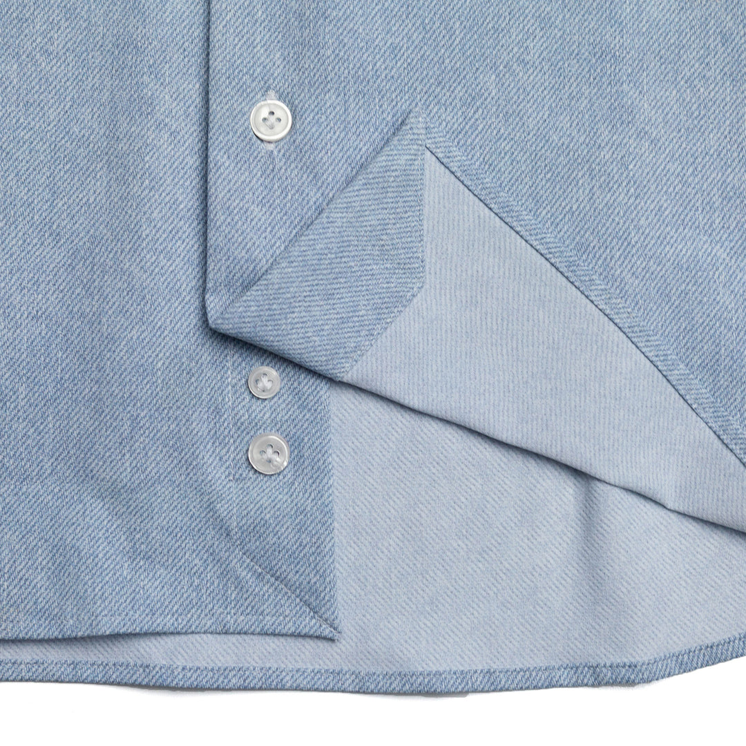 Active Shirt in Blue Chambray